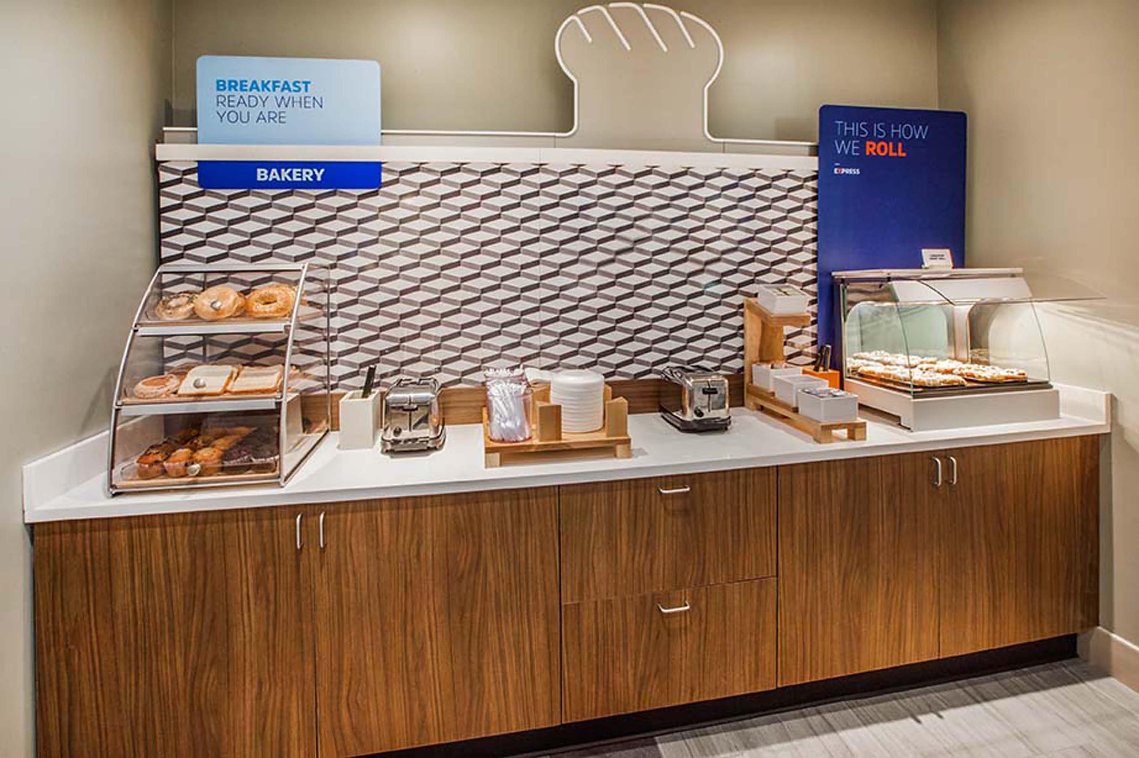 Holiday Inn Express & Suites Midwest City By Ihg Zewnętrze zdjęcie