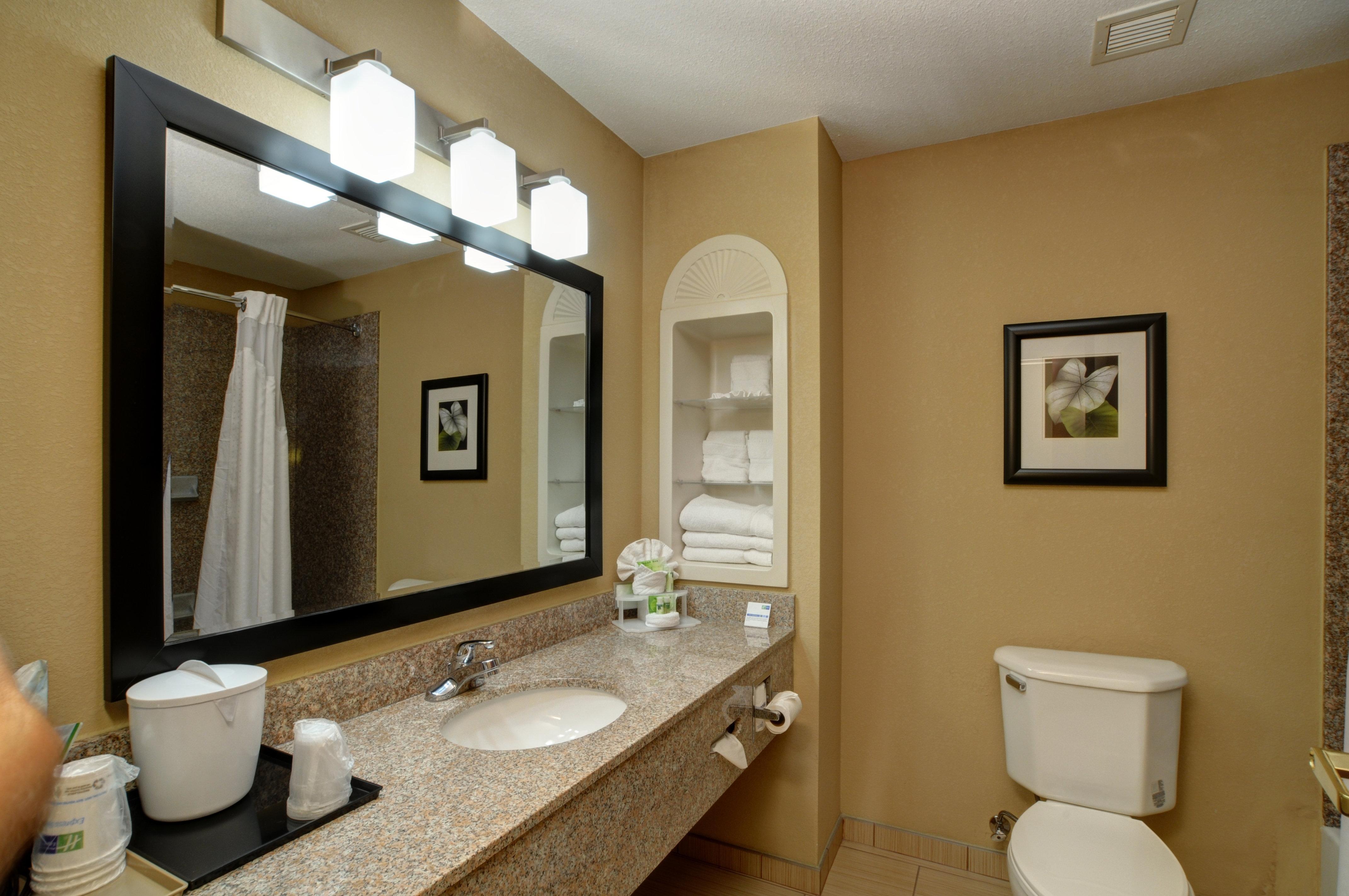 Holiday Inn Express & Suites Midwest City By Ihg Zewnętrze zdjęcie